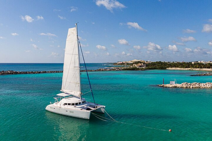 4H Private 38'Catamaran All-Inclusive in Tulum & Playa del Carmen - Photo 1 of 14