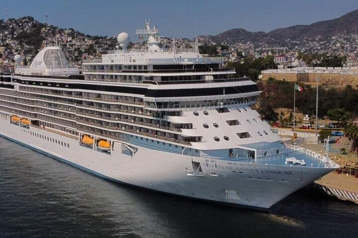 6Hr Cruisers or Hotels High Diver Peace Chapel BabyTurtleRelease - Photo 1 of 12