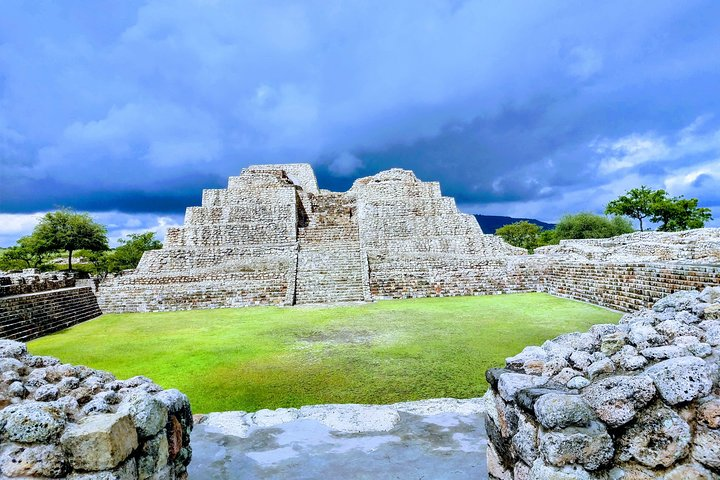 A not crowded Archaeological tour in Cañada de la Virgen - Photo 1 of 4