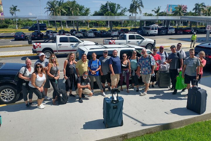 Airport Transfer In Suburban - Photo 1 of 8