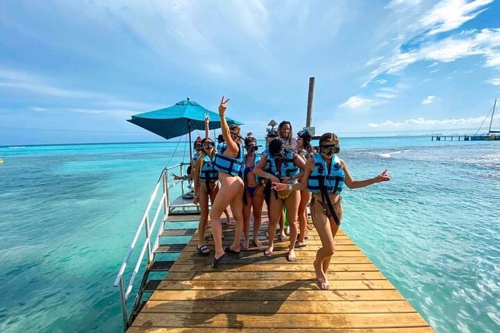 Amazing Royal Garrafon Park VIP- Departure from Cancún - Photo 1 of 23