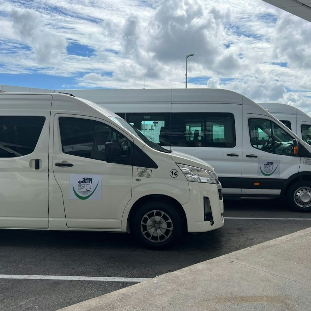 Cancun: One-Way or Round Trip Airport Transfer - Photo 1 of 5