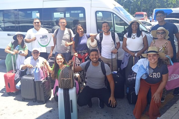 Private Transfer from ATO Cancun to Hotel Zone - Photo 1 of 11