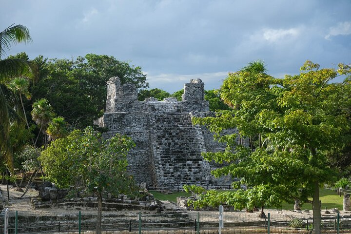 Private Cancun City Tour! Ruins and Mercado 28 Shopping & Culture - Photo 1 of 25