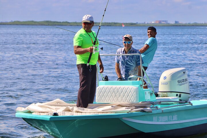 Cancun Fly Fishing large boat  - Photo 1 of 8