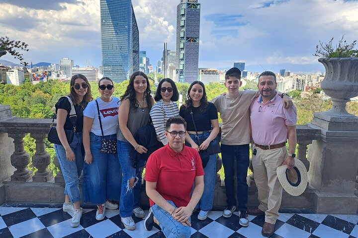 Chapultepec Castle Tour and its surroundings - Photo 1 of 25