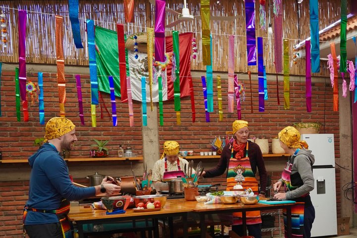 Cooking classes from the Isthmus with a Tehuana - Photo 1 of 10