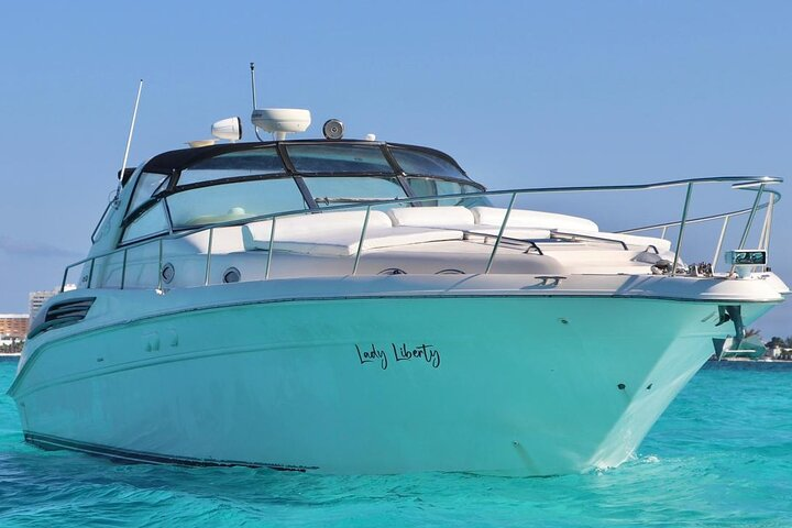 Cruise in Elegance: Luxury Yacht Rental in Cancun - Photo 1 of 14