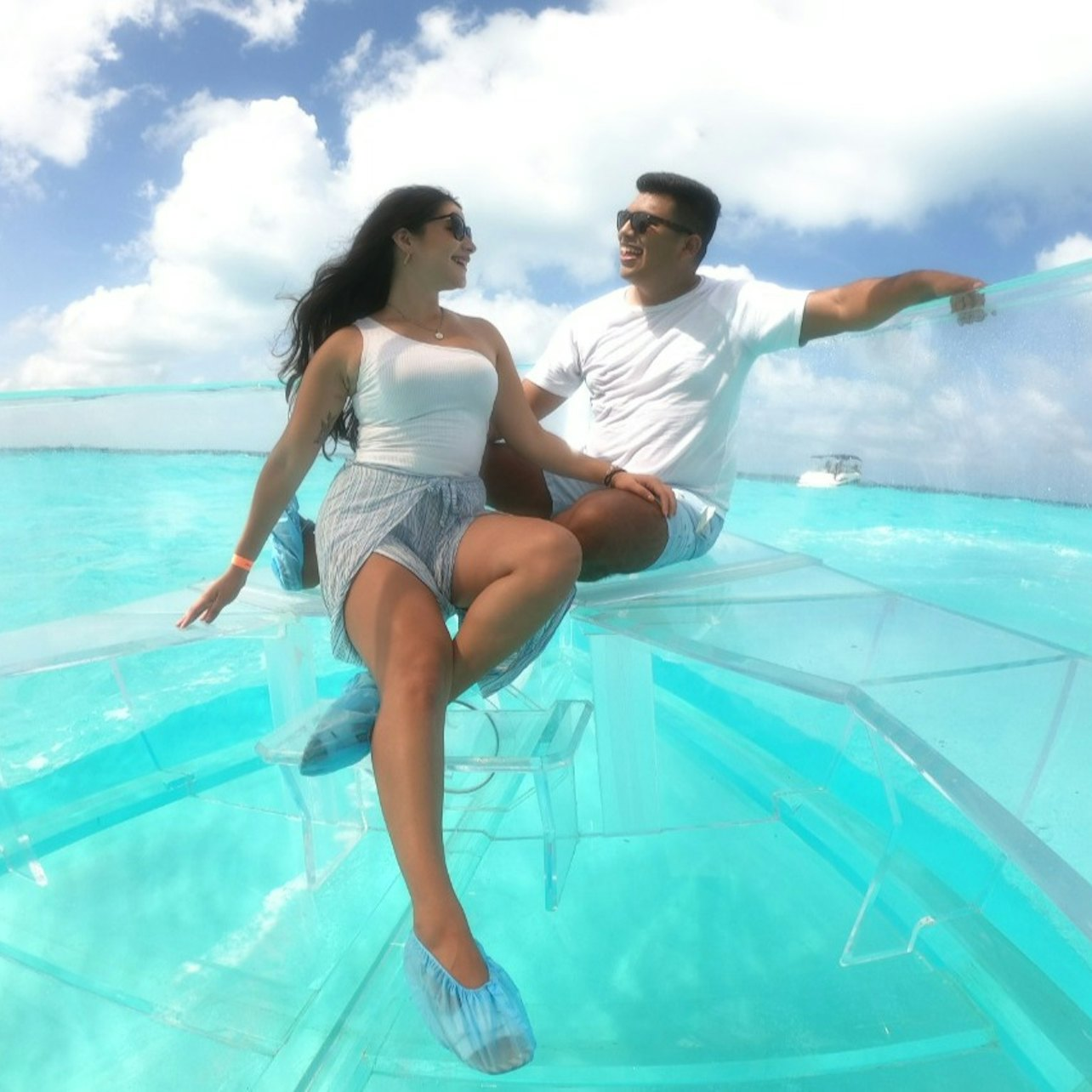 Cancún: Crystal Boat Tour in the Nichupte Lagoon - Photo 1 of 9