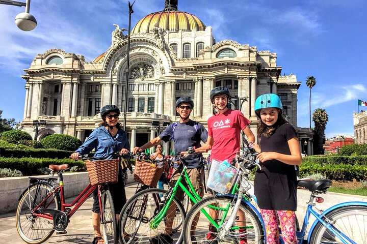 Ride Mexico City Historic Center, highlights w/ taco stop - Photo 1 of 25