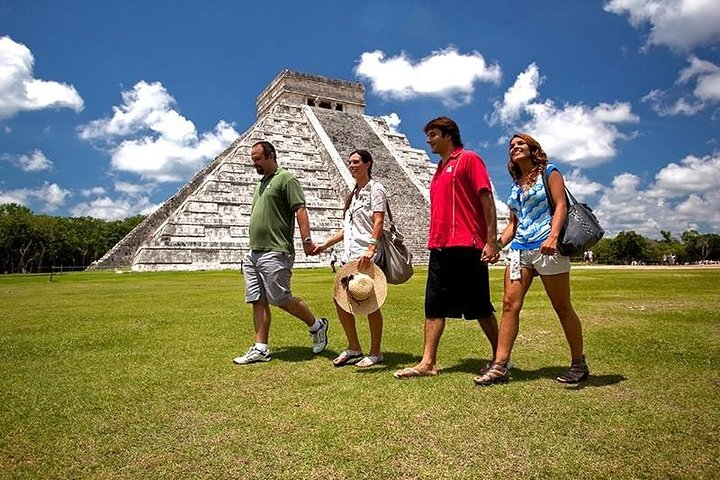 Chichén Itzá con Amigos