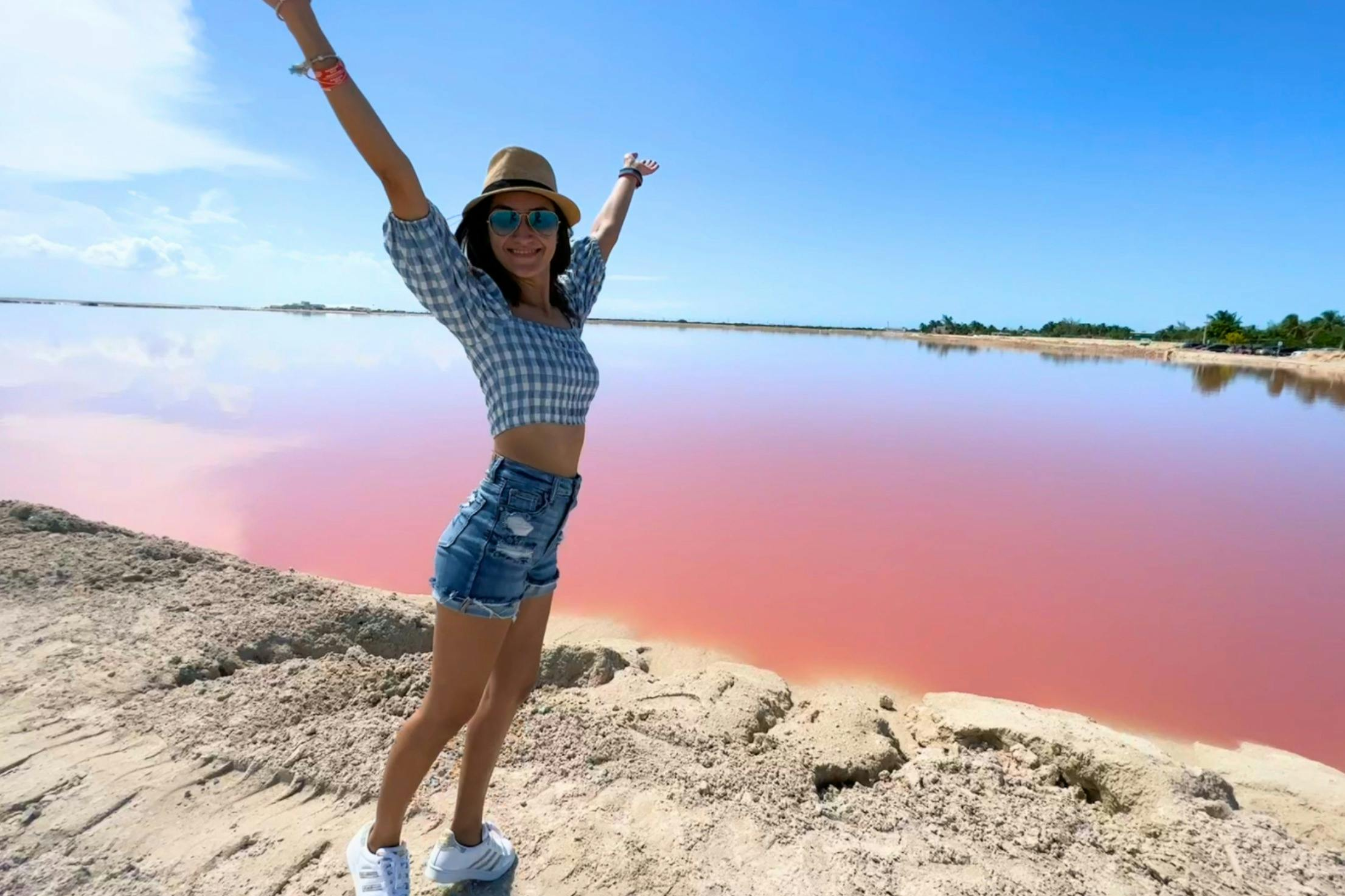 Río Lagartos & Las Coloradas: Guided Tour, Lunch with Drinks + Transfer - Photo 1 of 8