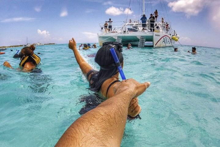 Cozumel Snorkel by catamaran and Beach