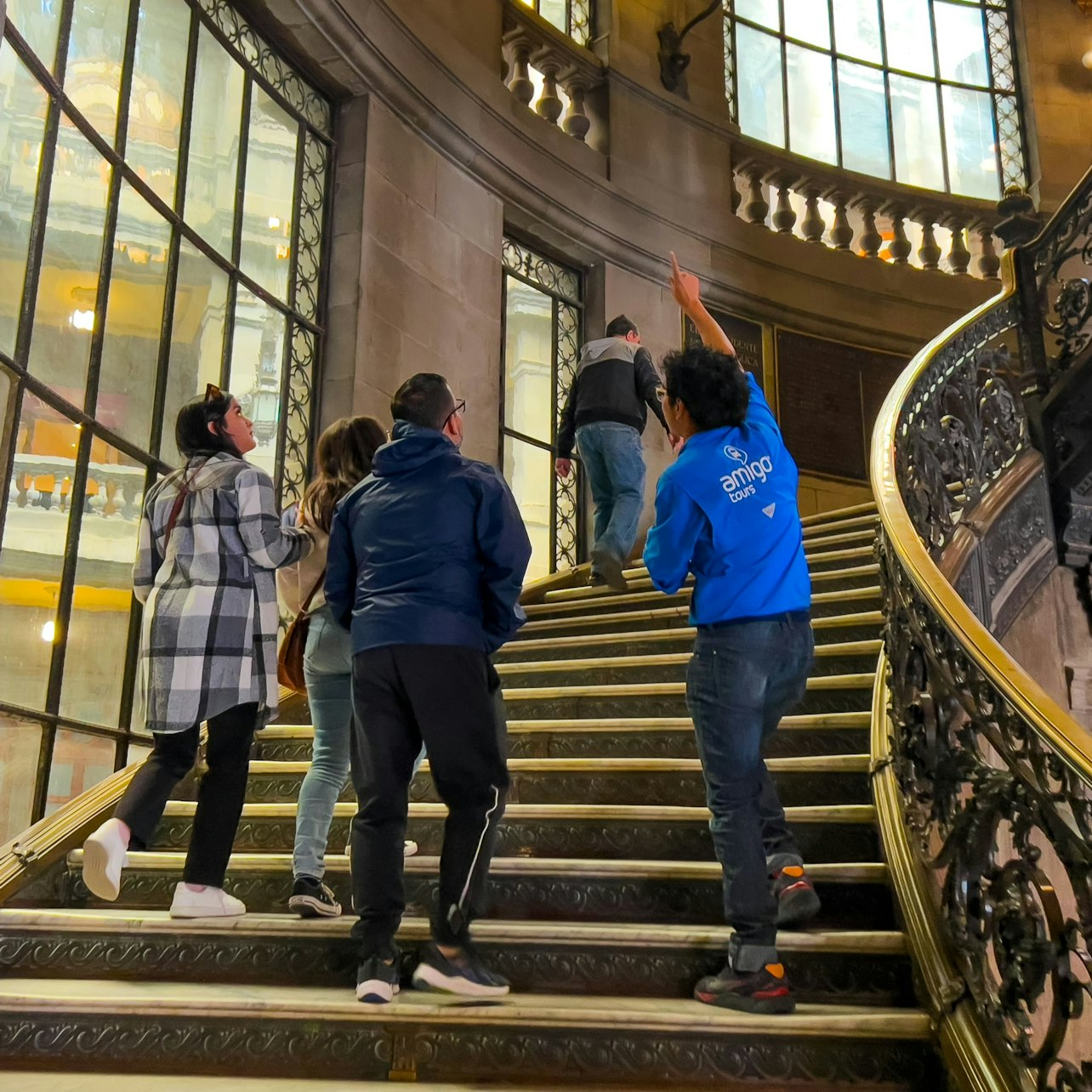 Palaces of Mexico City: Guided Walking Tour - Photo 1 of 23