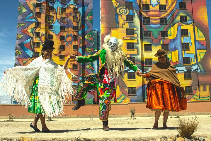 Buildings painted by Mamani Mamani