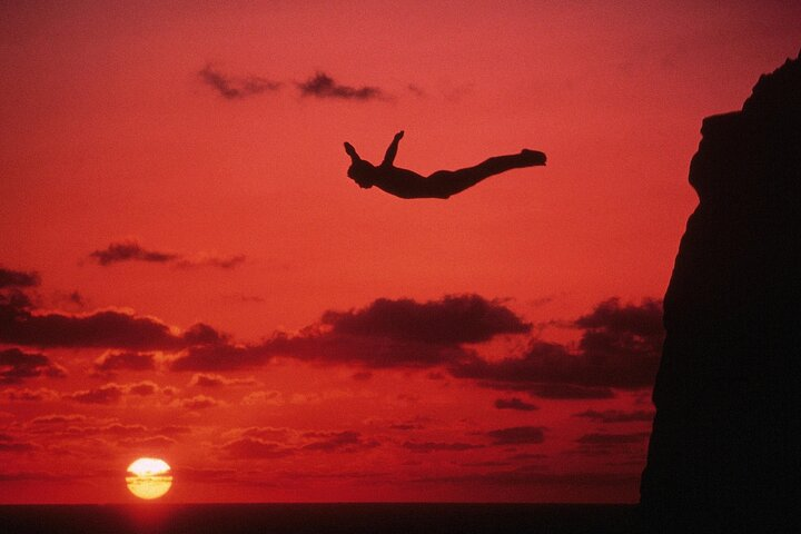 High Divers DeLuxe Three Course Dinner + Two Drinks plus SUNSET - Photo 1 of 12