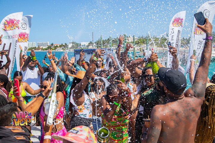 Hip Hop Sessions Boat Party Vallarta (Adults only) - Photo 1 of 6