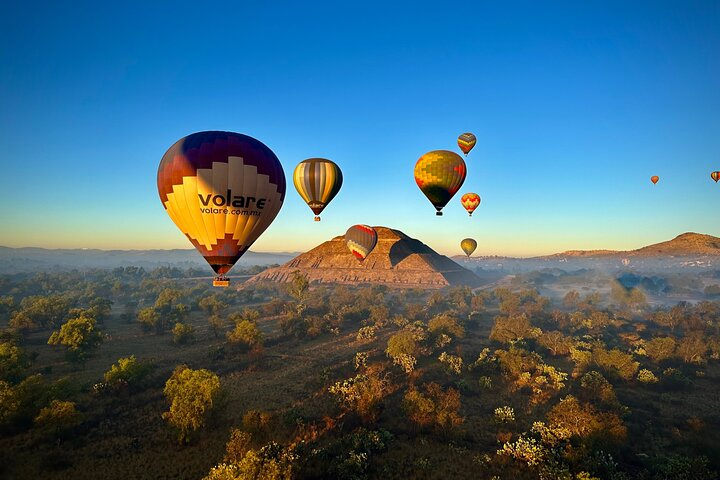 Teotihuacan Hot Air Balloon Flight from Mexico City / Volare - Photo 1 of 25