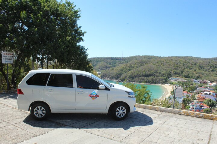 Transfer Huatulco Airport to Huatulco Hotels - Photo 1 of 7