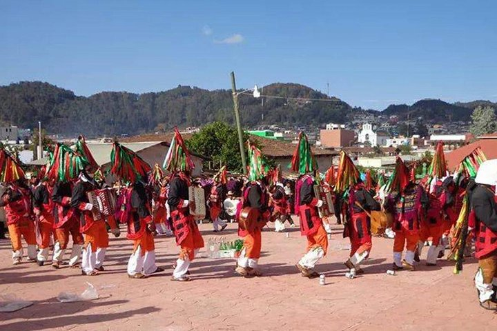 Indigenous villages; Zinacantan and San Juan Chamula. - Photo 1 of 6