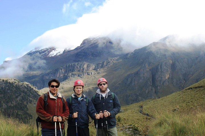 Iztaccihuatl, Refuge of the 100 (4780m) - Photo 1 of 7