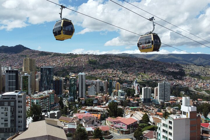 La Paz: Walking and Cable Car City Tour; Urban Experience - Photo 1 of 2