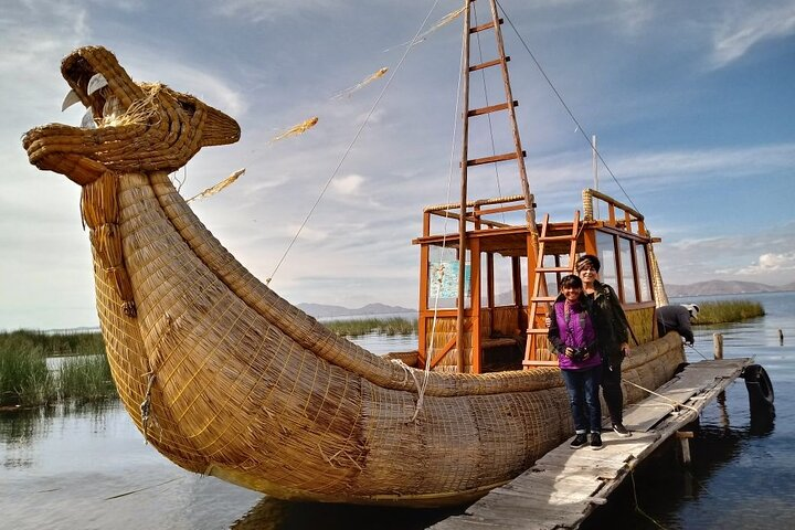 Lake Titicaca, HUATAJATA, builders of reed boats. - Photo 1 of 11