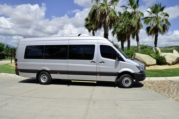 Los Cabos Airport Shuttle Roundtrip Hotels Only - Photo 1 of 5