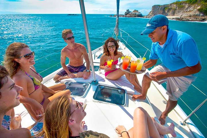 Day Sailing on Banderas Bay