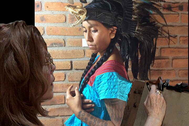 Student working from a live model.