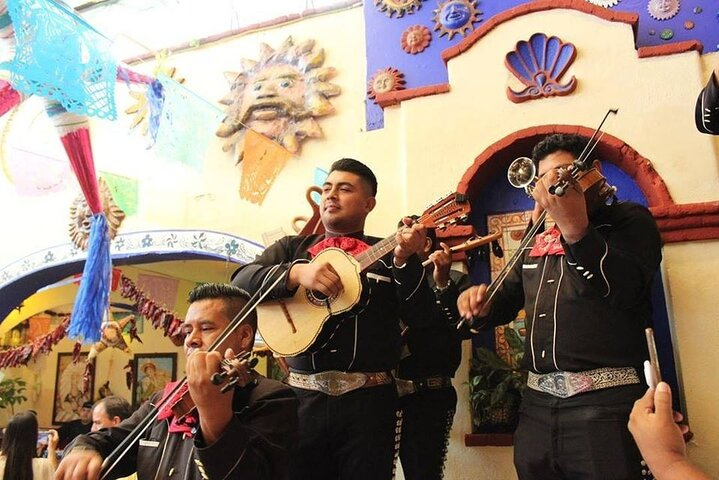 Mexican Dinner and Mariachi Band Singing in Cancun - Photo 1 of 5