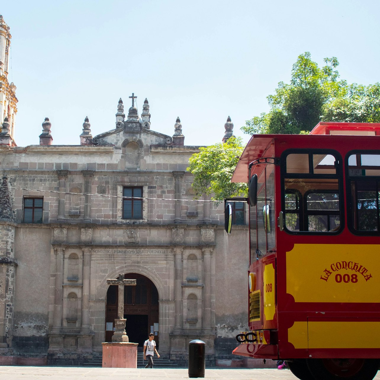 Coyoacán Mexico City: Guided Tram Tour in Spanish - Photo 1 of 3