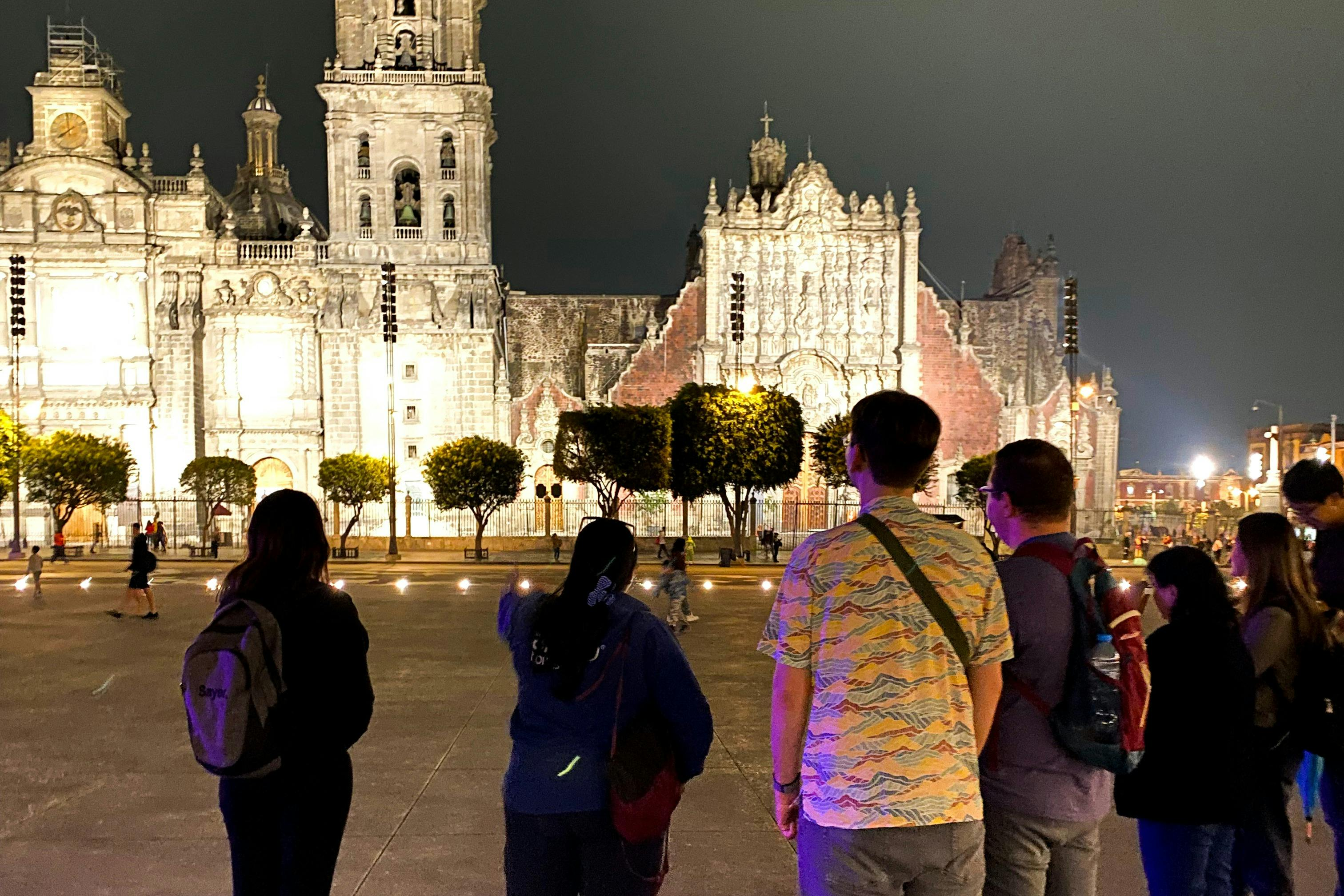 Mexico City: Night Tour with Optional Access to the Latin American Tower - Photo 1 of 18