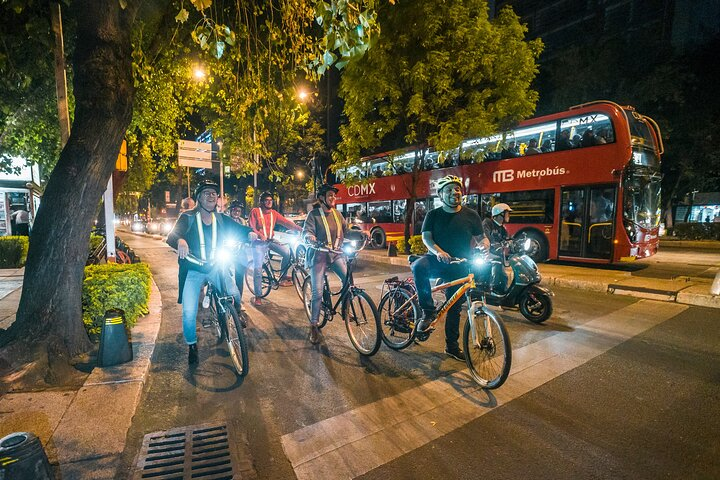 Night Food Tour - Foodhoodmx