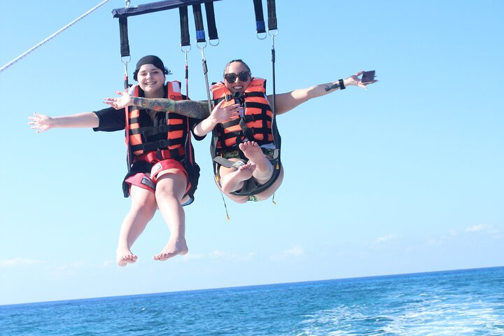 Best Parasailing Cozumel + Locker - Photo 1 of 15