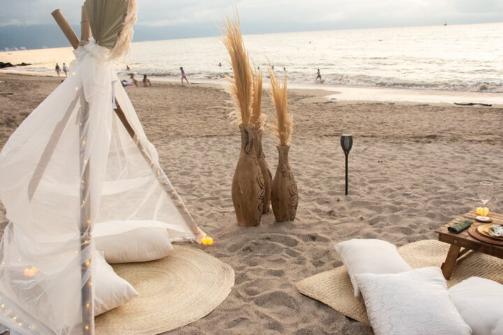 Picnic or Romantic Dinner on the Beach - Photo 1 of 19