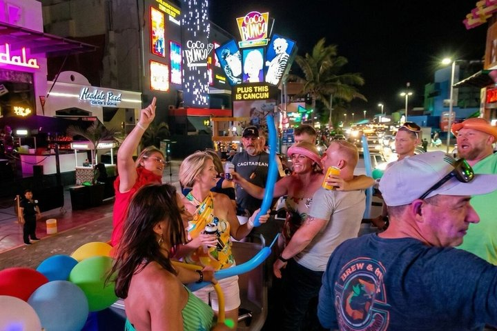 Private Party Bus Loop in Cancun - Photo 1 of 14