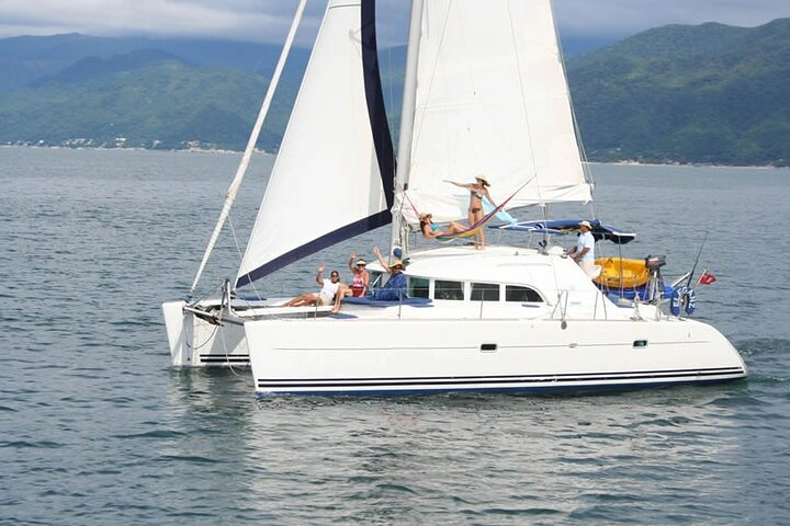 Private Catamaran Sailboat 4hrs 15Pax - Photo 1 of 8