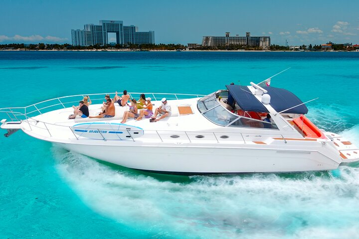 Private Luxury Yacht 55FT Rental in Cancun - Photo 1 of 25