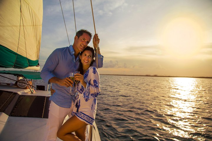 Private Romantic Sailing Sunset Experience - Photo 1 of 7