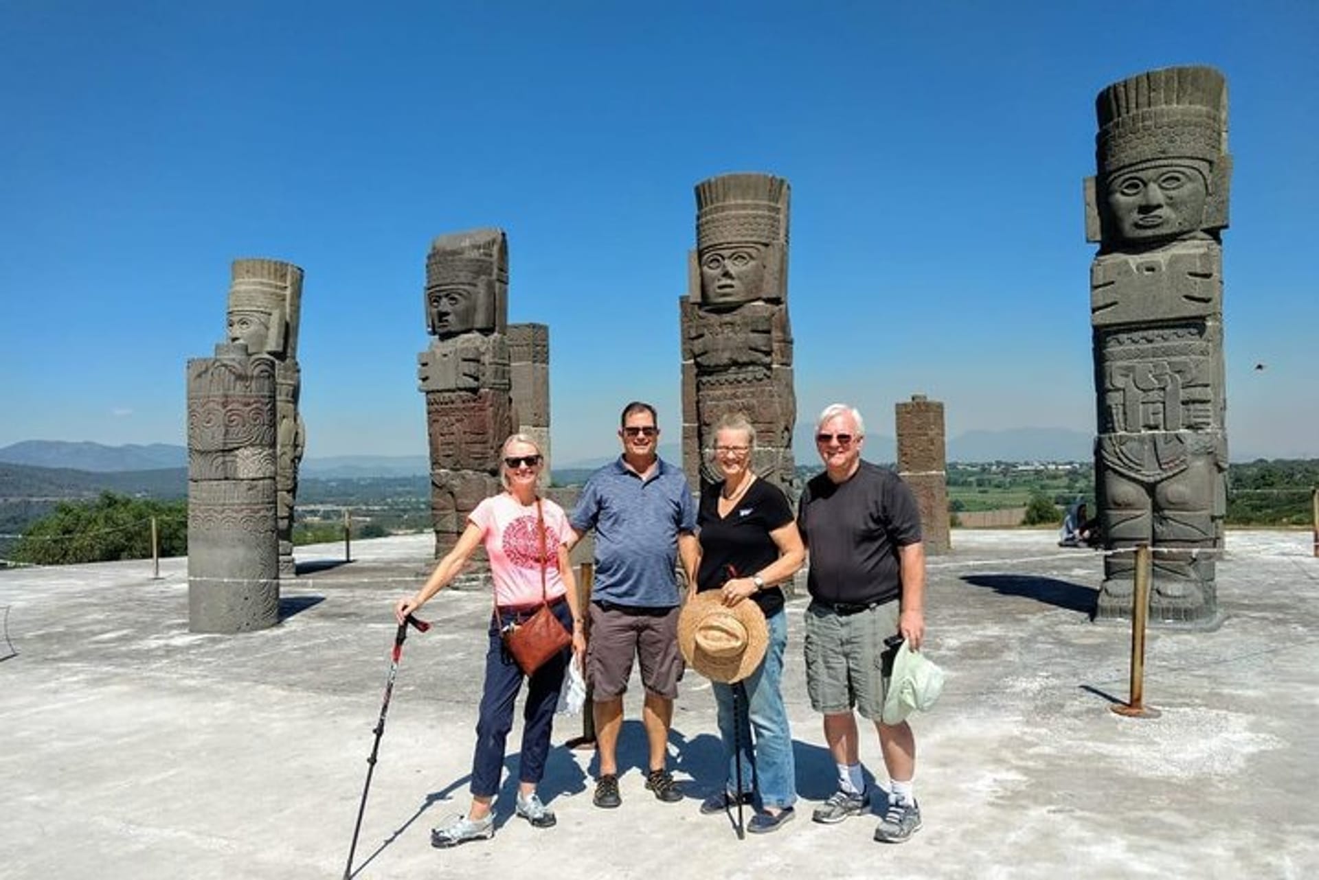Private Tour: Pyramids of Teotihuacan and Piramides of Atlantes de