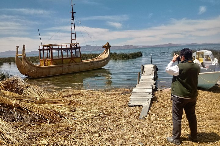 PUMA PUNKU TIWANAKU and TITIKAKA LAKE Shared Service in La Paz