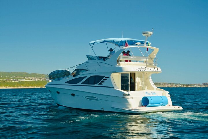 Pura Vida Yacht 42 FT with all inclusive service in Cabo - Photo 1 of 6