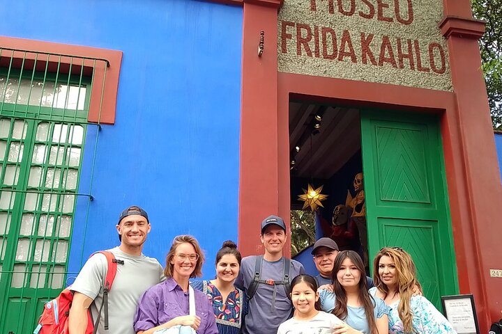 Coyoacán Walking Tour: Access to Frida Kahlo Museum & Tacos - Photo 1 of 13