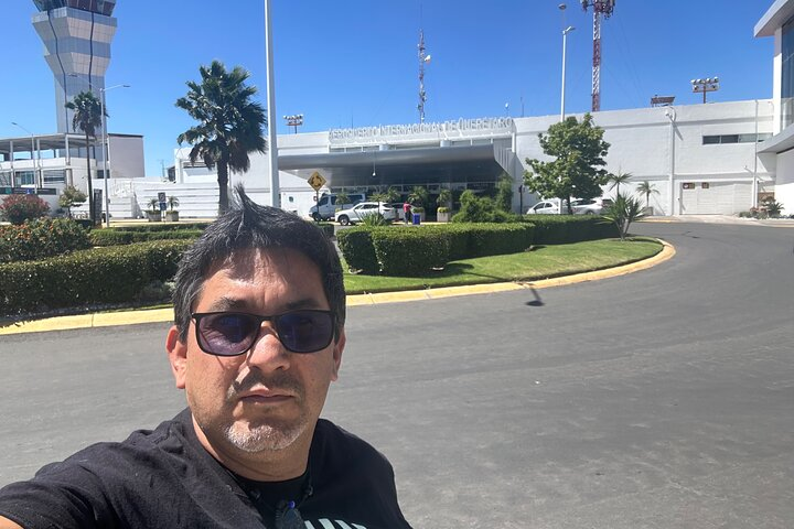 Roundtrip Transfer: QRO Airport to Queretaro City - Photo 1 of 11