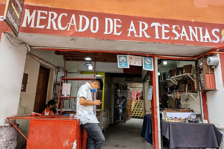 The Artesan´s Market is the perfect place to buy gifts for friends, family, and yourself! 