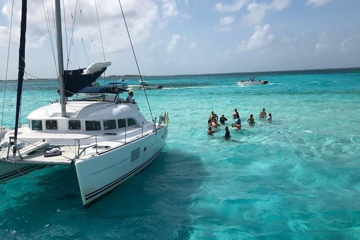 Trip to Isla Mujeres by Catamaran