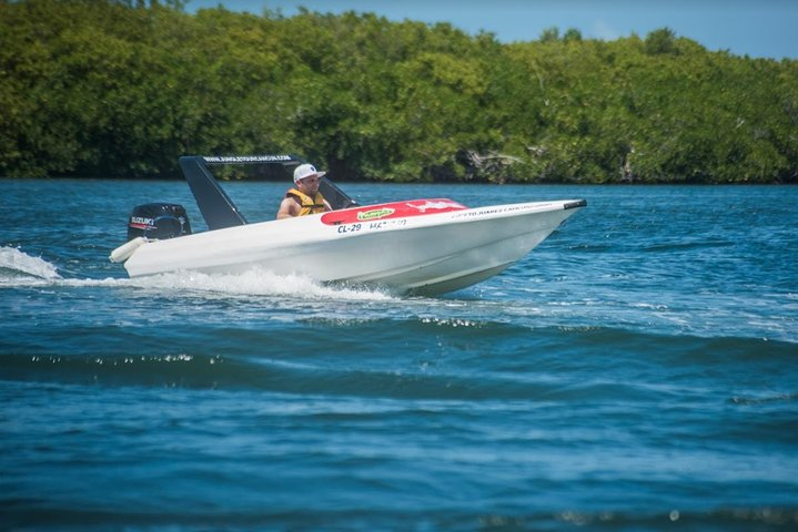 Speedboat and snorkel tour: Single Passenger Boat - Photo 1 of 10