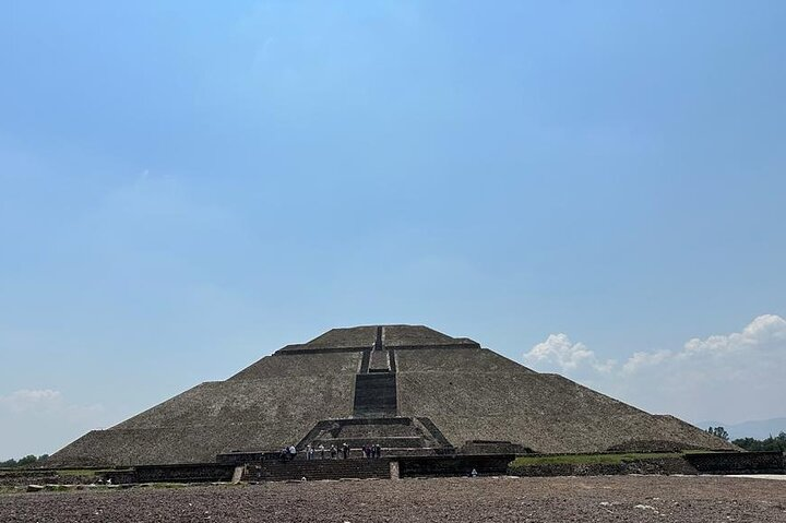 Surprise yourself in Teotihuacan Pyramids - Photo 1 of 4
