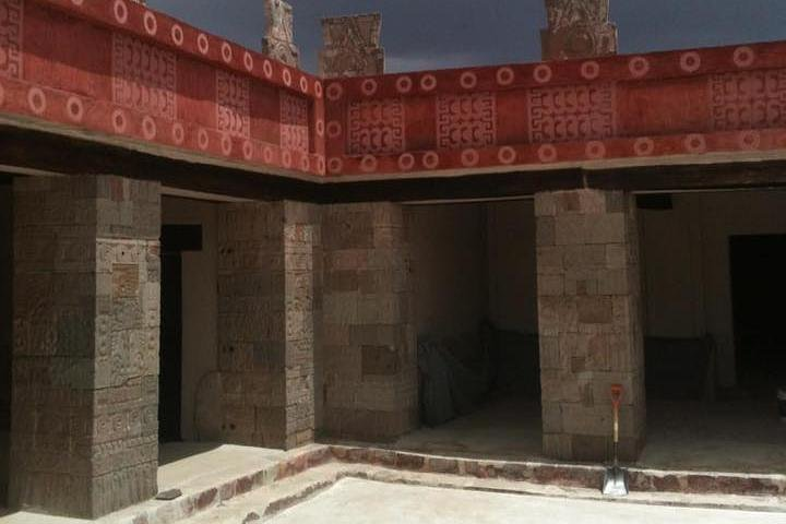 Quetzalpapalotl Palace